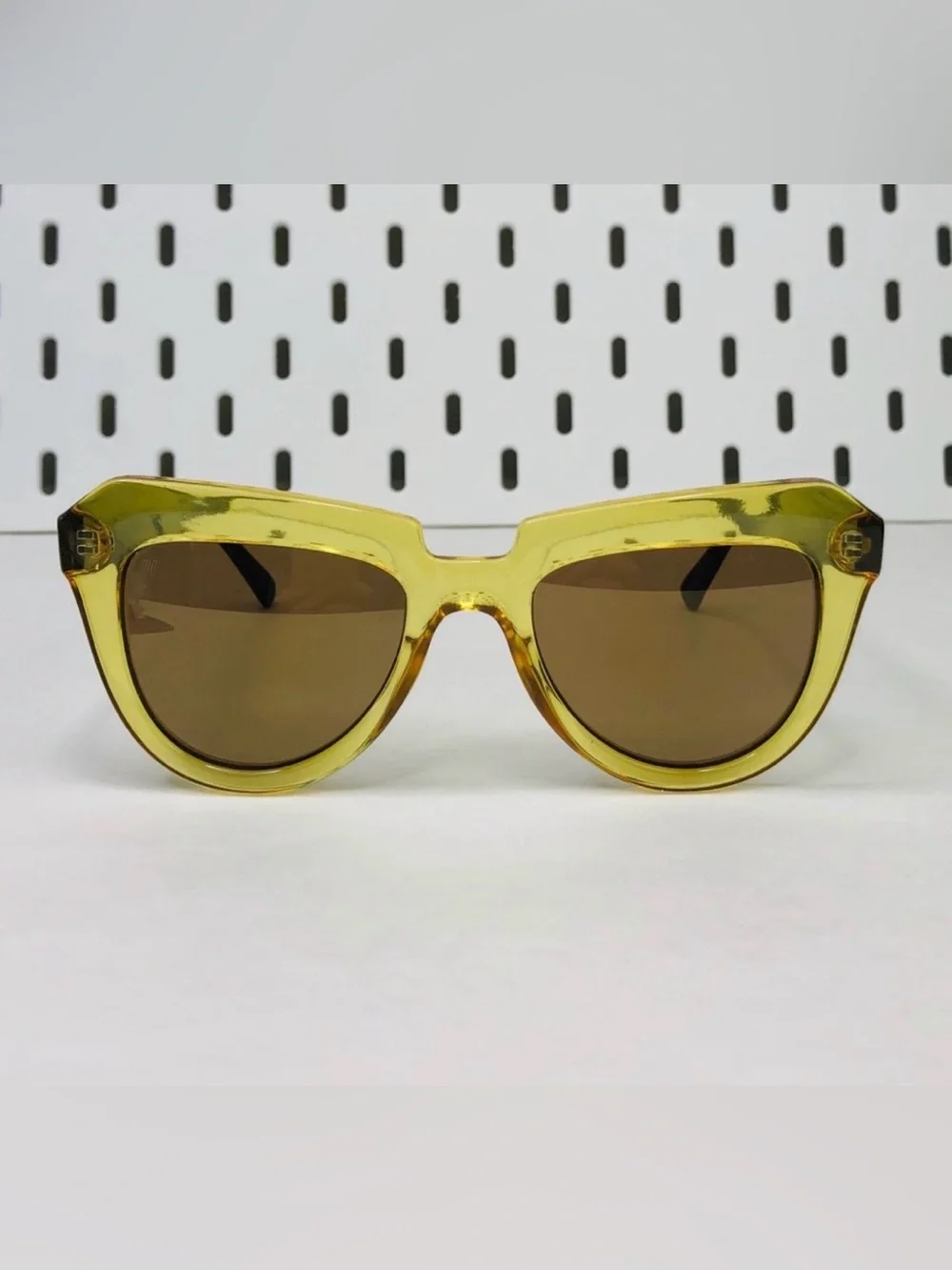 KOMONO sunglasses Gold Frame Brown Lens Women's NEW cateye